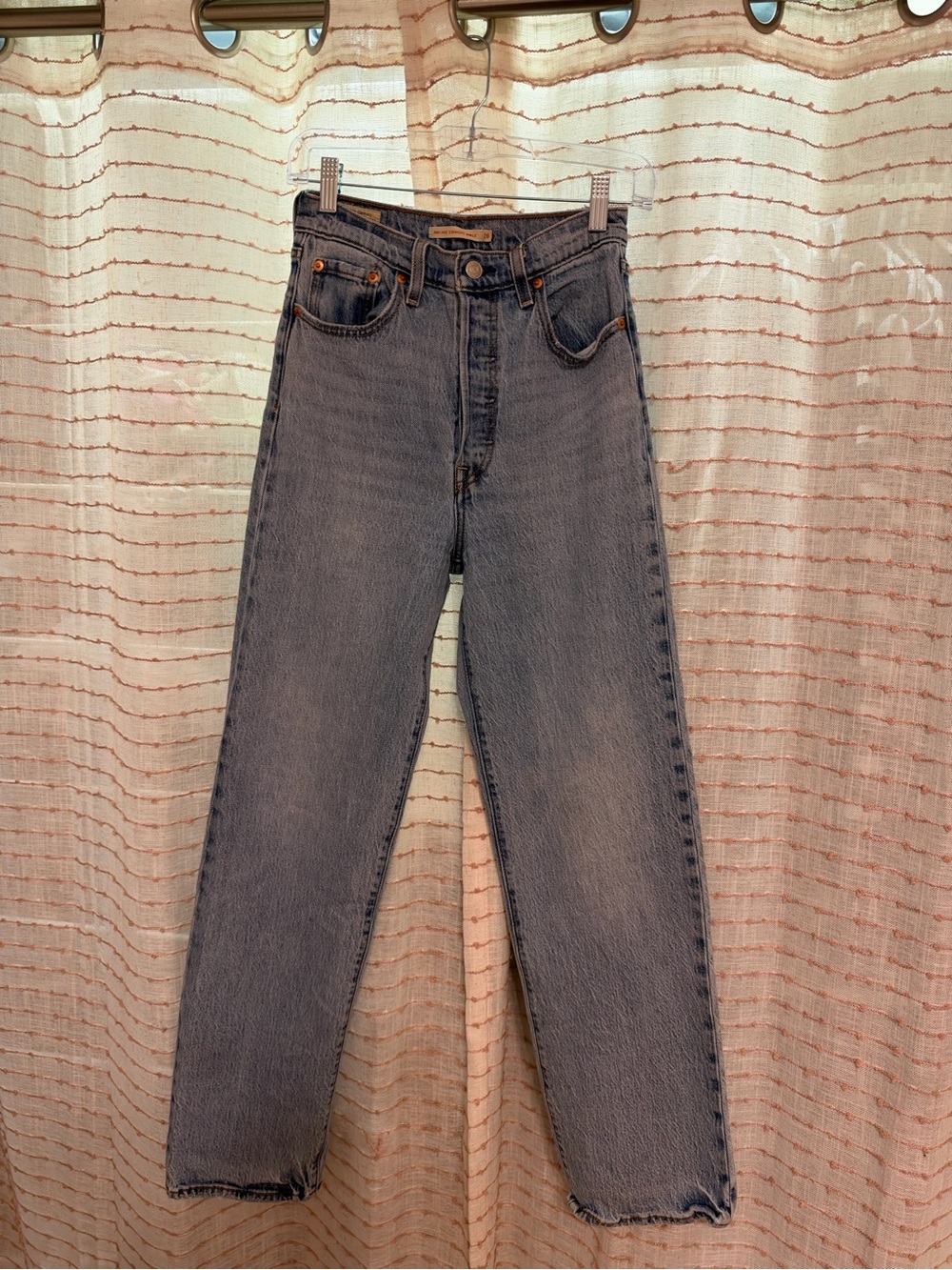 Levi’s Women’s Ribcage Straight Ankle Jeans